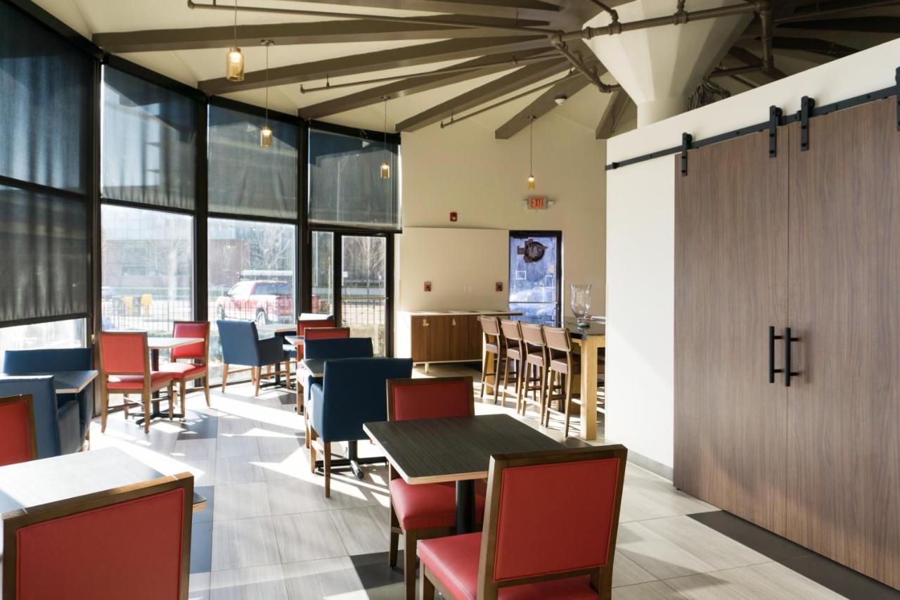 Holiday Inn Express - Columbus Downtown By Ihg Exterior foto
